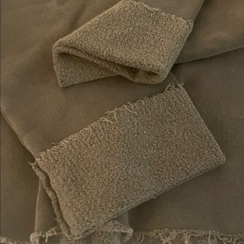 Joah Brown SLOUCHY PULLOVER SWEATSHIRT in small,
Color sage green - Picture 4 of 8